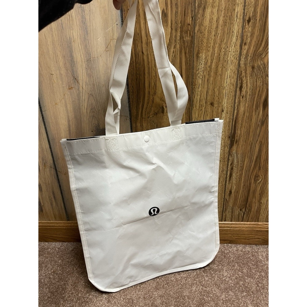 Authentic Lululemon Shopping Tote Large Tote Bag‎ Black & White